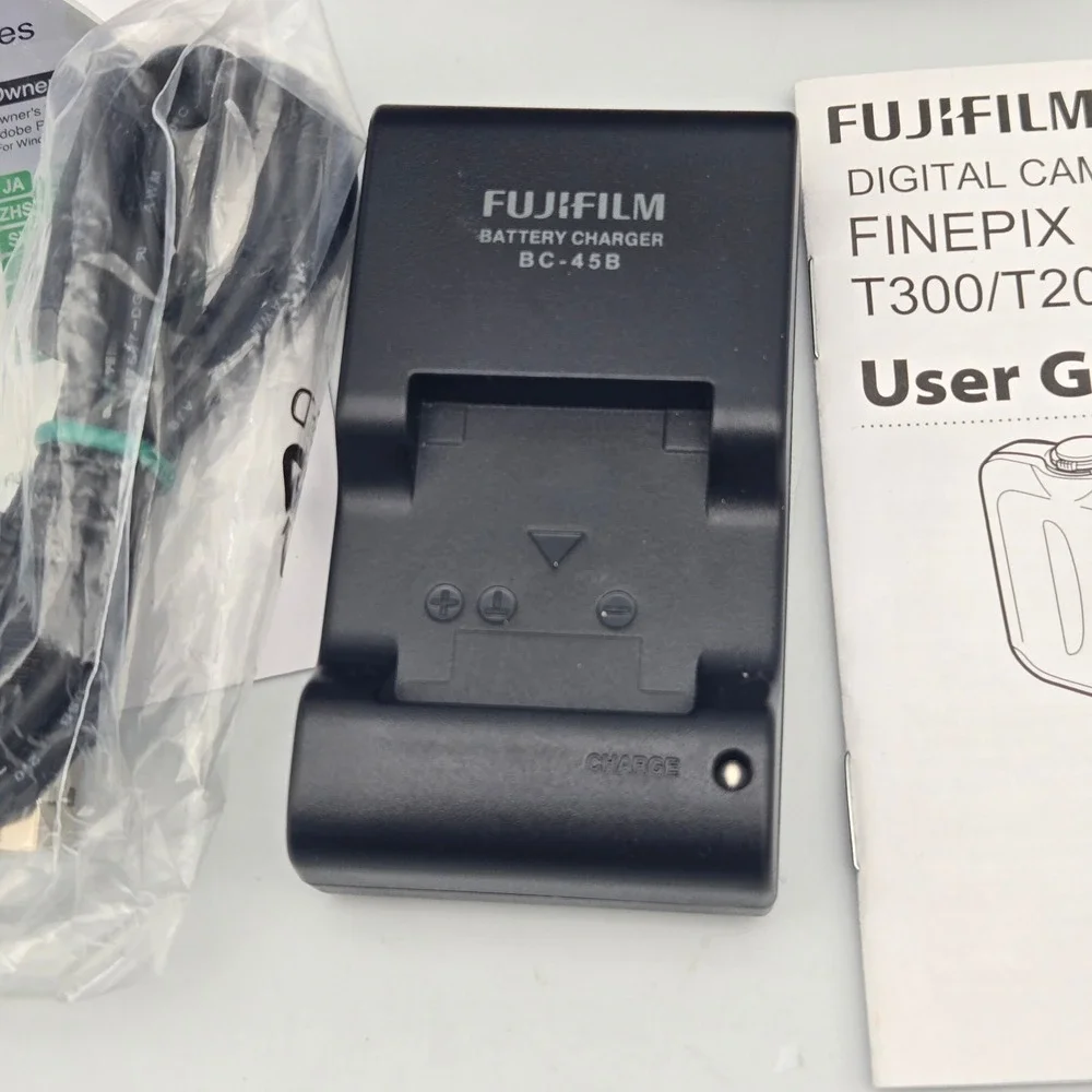 Fujifilm Digital Camera FinePix T310 Black 14MP 10x Optical Zoom + Accessories‎